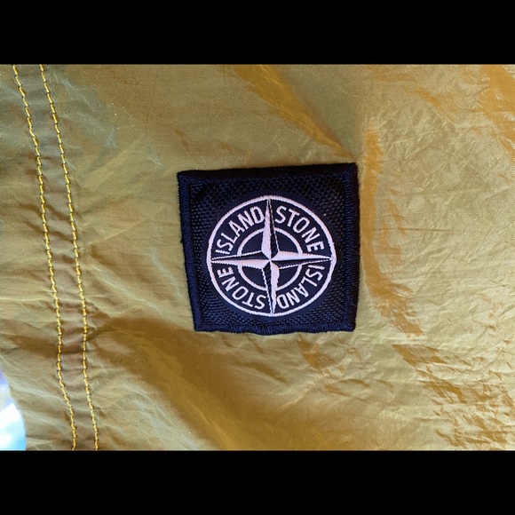 Stone Island Nylon Metal Shorts XL - Picture 4 of 13